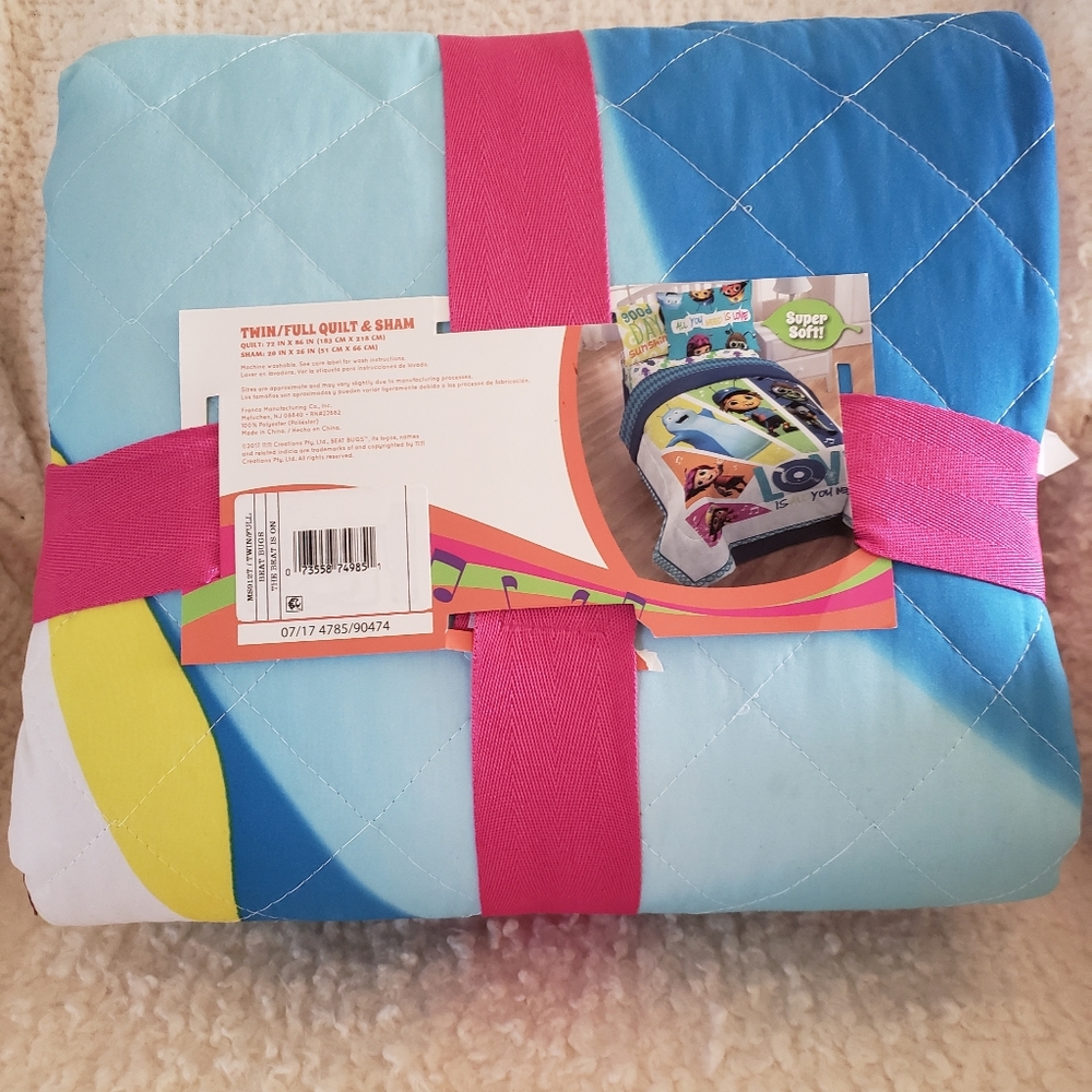 Quilt & sham new